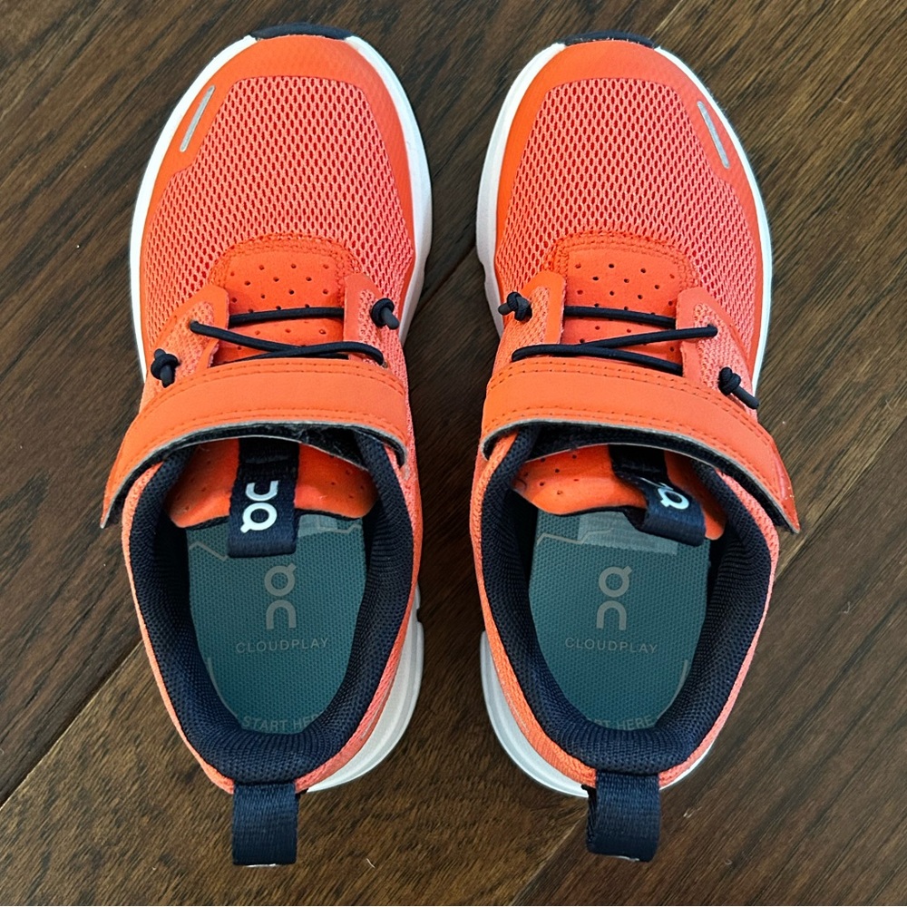 On Running Kids Orange and Navy Velcro Cloudplay Sneakers
